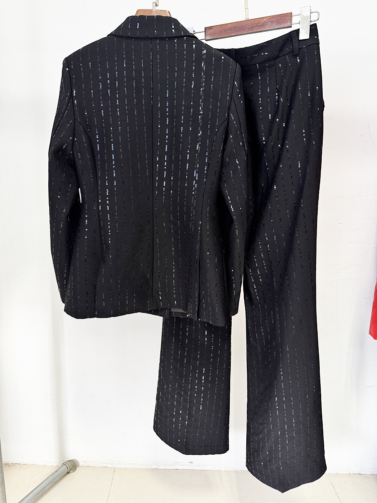 Conjunto de Blazer e Calça Fem - Formal Attire Woman avaliação e preço