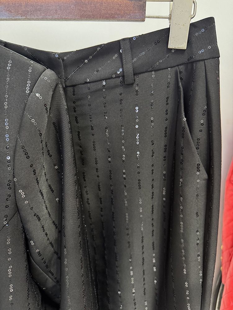 Conjunto de Blazer e Calça Fem - Formal Attire Woman avaliação e preço
