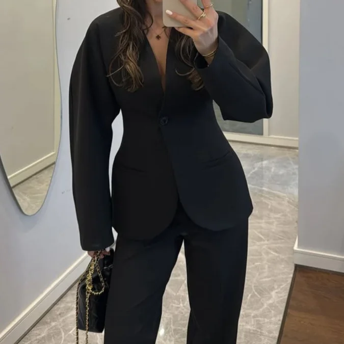 Novo Conjunto Feminino 2025: C - Women Formal Wear With Tie avaliação e preço